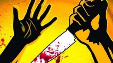 शराब खरीदने को लेकर विवाद: चाकू और बोतल से हमला, तीन लोग घायल