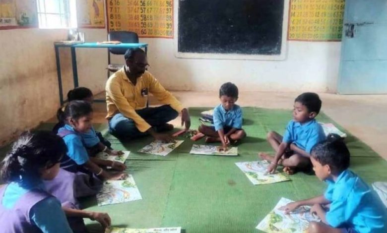 युक्तियुक्तकरण नीति से प्रदेश के दूरस्थ अंचलों में शिक्षा की नई रोशनी युक्तियुक्तकरण नीति से प्रदेश के दूरस्थ अंचलों में शिक्षा की नई रोशनी