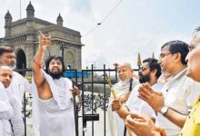 कबूतरखाना विवाद में जैन मुनि की धमकी, अगर हमारे धर्म पर हमला हुआ तो हथियार उठा लेंगे.., हम अदालत भी जाएँगे