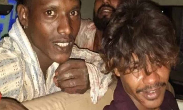 ट्रिपल मर्डर के बाद ‘विक्ट्री पोज’ में आरोपी, वारदात का खंजर बरामद