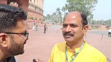 तीसरे बच्चे पर गाय और 50 हजार का इनाम, पीएम मोदी ने सांसद की पहल को सराहा
