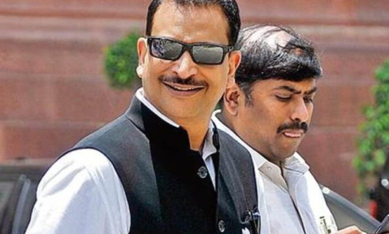 25 साल बाद भी दबदबा कायम: कॉन्स्टिट्यूशन क्लब चुनाव में राजीव प्रताप रूडी ने फिर जीती बाजी 25 साल बाद भी दबदबा कायम: कॉन्स्टिट्यूशन क्लब चुनाव में राजीव प्रताप रूडी ने फिर जीती बाजी