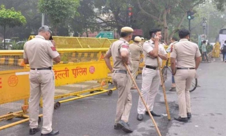 दिल्ली-NCR में स्वतंत्रता दिवस पर सुरक्षा कड़ी, संभावित आतंकी खतरे के मद्देनजर अलर्ट दिल्ली-NCR में स्वतंत्रता दिवस पर सुरक्षा कड़ी, संभावित आतंकी खतरे के मद्देनजर अलर्ट