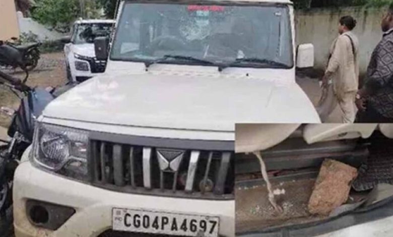 आबकारी विभाग की टीम पर ग्रामीणों का पथराव, अधिकारी सुरक्षित