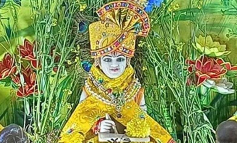 उज्जैन में जन्माष्टमी की रौनक, सांदीपनि आश्रम से इस्कॉन मंदिर तक गूंजे कान्हा के भजन