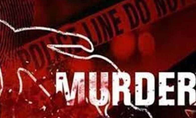 डिंडौरी: जलेगांव में महिला की धारदार हथियार से हत्या, घर में अकेली थी पीड़िता डिंडौरी: जलेगांव में महिला की धारदार हथियार से हत्या, घर में अकेली थी पीड़िता
