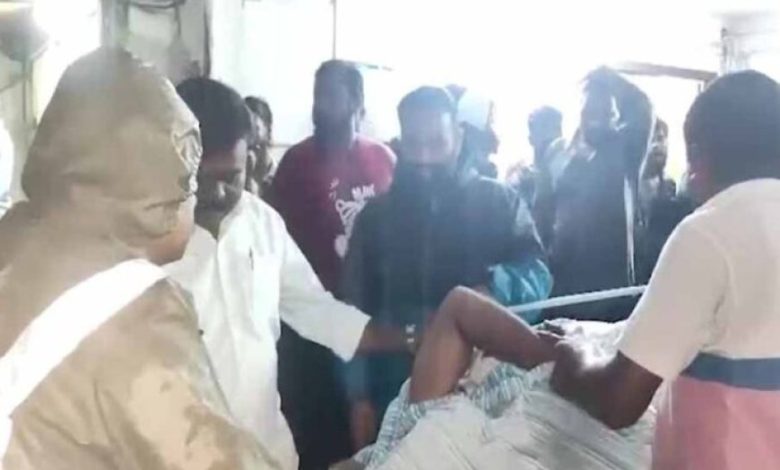 जन्माष्टमी शोभायात्रा में हादसा: बिजली के तारों से टकराया रथ, 5 की मौत, केंद्रीय मंत्री के गनमैन घायल