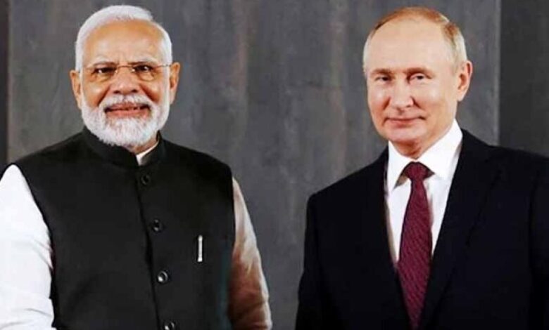 अमेरिकी टैरिफ का तोड़: रूस ने बढ़ाया भारत से हाथ, कहा- सामान और तेल दोनों का स्वागत अमेरिकी टैरिफ का तोड़: रूस ने बढ़ाया भारत से हाथ, कहा- सामान और तेल दोनों का स्वागत