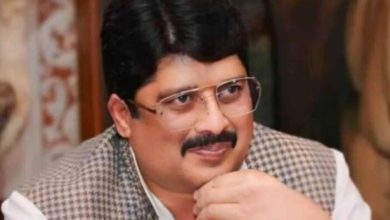 राजा भैया की मांग: संविधान से हटाए जाएं ‘समाजवाद’ और ‘धर्मनिरपेक्ष’ शब्द