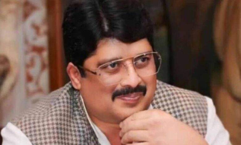 राजा भैया की मांग: संविधान से हटाए जाएं ‘समाजवाद’ और ‘धर्मनिरपेक्ष’ शब्द