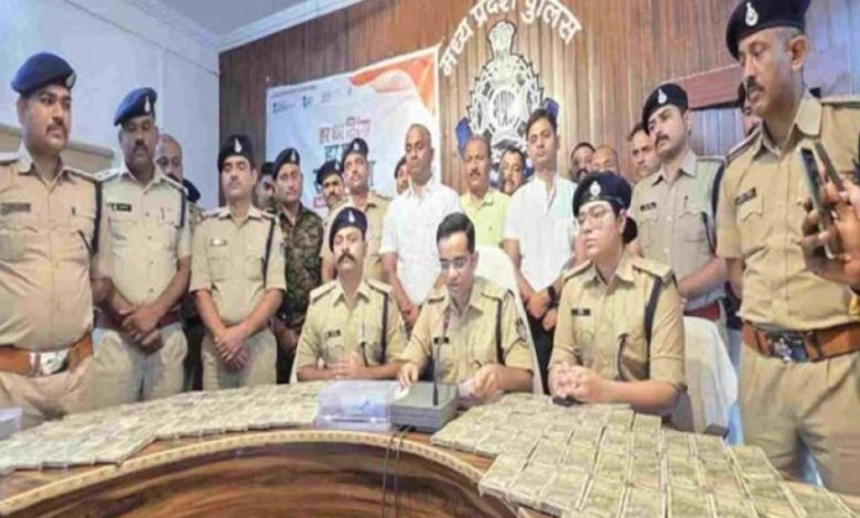 छतरपुर: 61 लाख की एटीएम लूट का राज़फाश, फ्रेंचाइजी संचालक और उसका भाई निकले मास्टरमाइंड