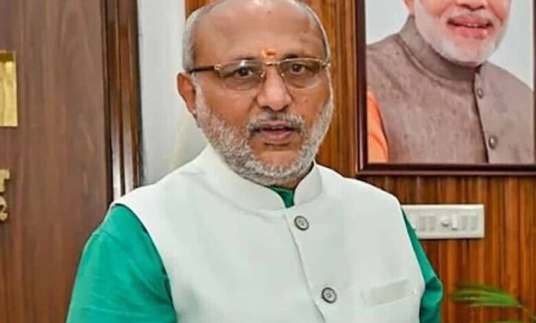 बीजेपी का राधाकृष्णन पर दांव, उद्धव से स्टालिन तक बढ़ी सियासी टेंशन बीजेपी का राधाकृष्णन पर दांव, उद्धव से स्टालिन तक बढ़ी सियासी टेंशन