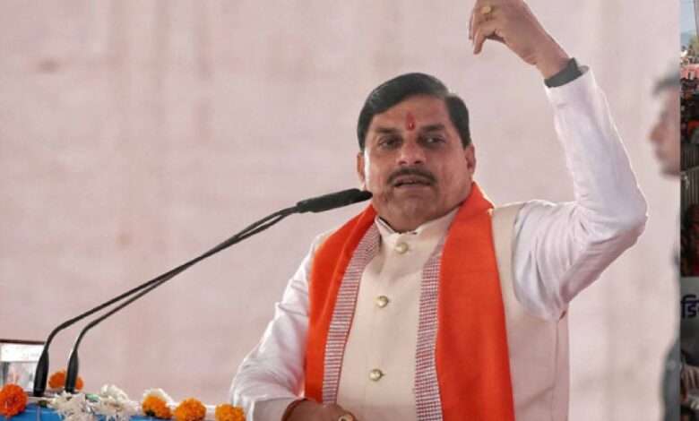एमपी के किसानों के लिए बड़ी राहत, जल्द मिलेगा 5.60 लाख मीट्रिक टन यूरिया: CM का ऐलान एमपी के किसानों के लिए बड़ी राहत, जल्द मिलेगा 5.60 लाख मीट्रिक टन यूरिया: CM का ऐलान