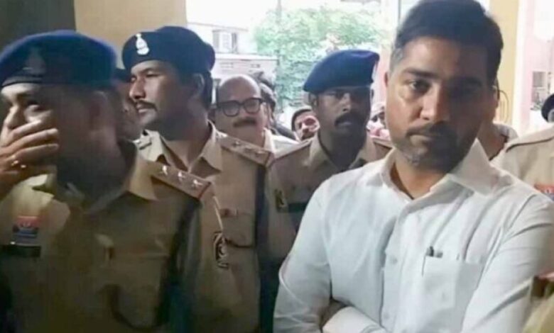 चैतन्य बघेल की मुश्किलें बढ़ीं, ईडी रिमांड 23 अगस्त तक बढ़ाई गई चैतन्य बघेल की मुश्किलें बढ़ीं, ईडी रिमांड 23 अगस्त तक बढ़ाई गई