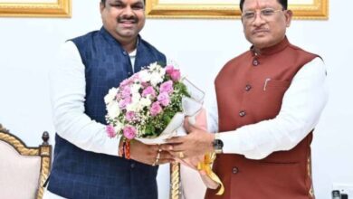 राज्यपाल रमेन डेका ने सर्वगजेन्द्र यादव, राजेश अग्रवाल और गुरु खुशवंत साहेब को मंत्री पद की शपथ दिलाई