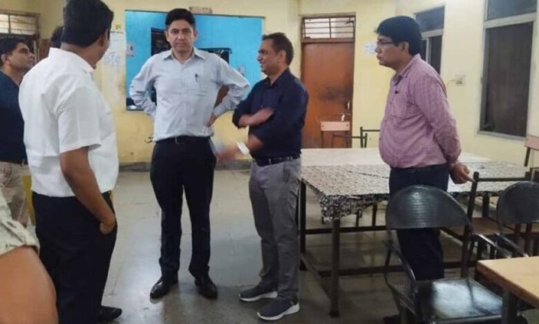 रायपुर : स्वास्थ्य सचिव अमित कटारिया एवं आयुक्त चिकित्सा शिक्षा ने किया अम्बेडकर अस्पताल के प्रस्तावित नव निर्माण स्थलों का निरीक्षण रायपुर : स्वास्थ्य सचिव अमित कटारिया एवं आयुक्त चिकित्सा शिक्षा ने किया अम्बेडकर अस्पताल के प्रस्तावित नव निर्माण स्थलों का निरीक्षण