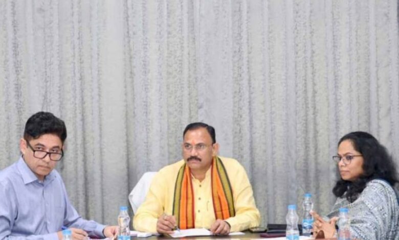 रायपुर : राज्य के सबसे बड़े अस्पताल को मिलेगा नया स्वरूप : स्वास्थ्य मंत्री श्याम बिहारी जायसवाल रायपुर : राज्य के सबसे बड़े अस्पताल को मिलेगा नया स्वरूप : स्वास्थ्य मंत्री श्याम बिहारी जायसवाल