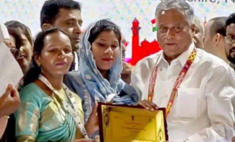 प्रदेश का गौरव बढ़ाया छिंदवाड़ा की सरपंच श्रीमती कविता धुर्वे ने