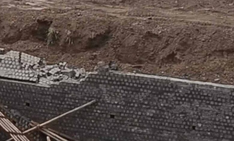 इंदौर में बारिश से त्रासदी, दीवार गिरने से 3 लोगों की मौत