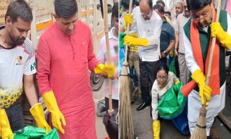 इंदौर नगर निगम के 8 हजार सफाई मित्र अवकाश पर, नेता और जनता खुद उतरे सफाई करने