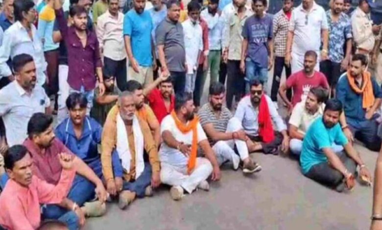 भोपाल में गौकशी को लेकर बवाल: हिंदूवादी संगठनों का चक्काजाम, बजरंग दल ने किया प्रदर्शन