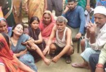 Ghazipur कासिमाबाद पाली गांव में दबंगों ने मां मंशा देवी की बेरहमी से हत्या, बेटे को बचाते हुए हुई मौत