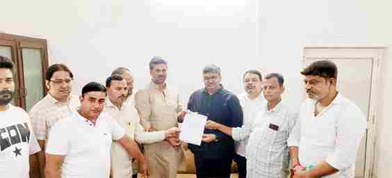 Muzaffarnagar मोरना चीनी मिल का निरीक्षण: भाजपा प्रतिनिधि मंडल ने मांग की मिल क्षमता बढ़ाने की, अमित राठी ने किसानों के हित में उठाए कदम Muzaffarnagar मोरना चीनी मिल का निरीक्षण: भाजपा प्रतिनिधि मंडल ने मांग की मिल क्षमता बढ़ाने की, अमित राठी ने किसानों के हित में उठाए कदम