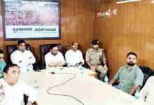 Muzaffarnagar में प्रभारी मंत्री संग अफसरों ने सुनी सीएम योगी की वीसी, जनहित योजनाओं और विकास कार्यों पर हुई विस्तृत चर्चा