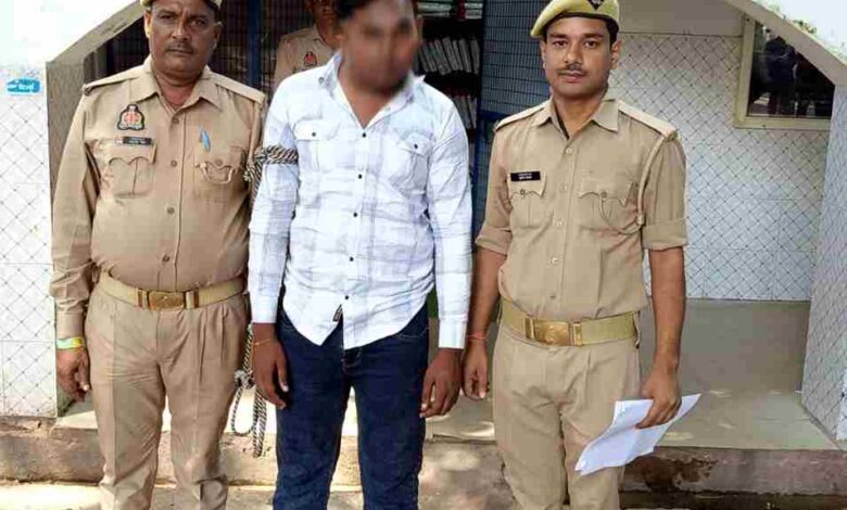 Muzaffarnagar खतौली पुलिस का दबदबा: देशी शराब के शातिर तस्कर को किया गिरफ्तार, 45 पाउच बरामद