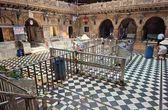 Vrindavan- बांके बिहारी मंदिर का 54 साल पुराना खजाना होगा पहली बार फिर आम जनता के सामने! हाईपावर कमेटी ने लिया ऐतिहासिक फैसला