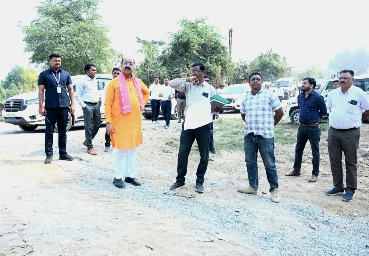 उप मुख्यमंत्री अरुण साव ने निर्माणाधीन पुल के कार्य का किया औचक निरीक्षण….