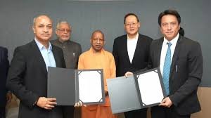 सिंगापुर में योगी सरकार का बड़ा MoU, नोएडा एयरपोर्ट बनेगा कार्गो हब