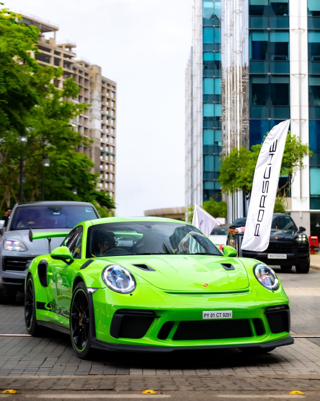 100+ Porsches Take Over Mumbai for a Friendship Day Drive